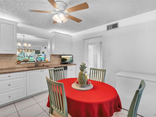 150 S Hollybrook Ter 101, Pembroke Pines FL 33025