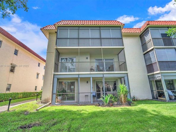 150 S Hollybrook Ter 101, Pembroke Pines FL 33025