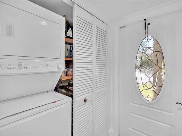 150 S Hollybrook Ter 101, Pembroke Pines FL 33025