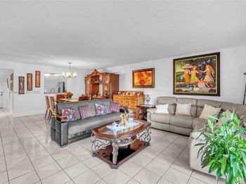 150 S Hollybrook Ter