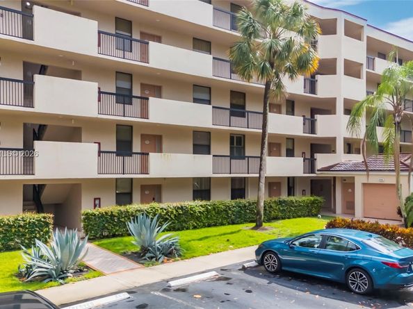 2768 Carambola Cir S 401, Coconut Creek FL 33066