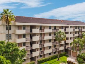 2768 Carambola Cir S 401, Coconut Creek FL 33066