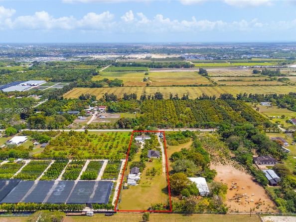 23400 SW 142nd Ave, Homestead FL 33032