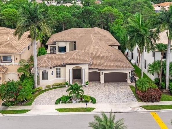 2393 NW 49th Ln, Boca Raton FL 33431