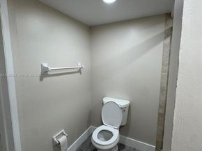 8051 S Colony Cir S 210, Tamarac FL 33321