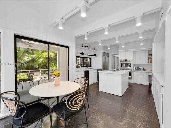 5600 Oakwood Ln, Coral Gables FL 33156