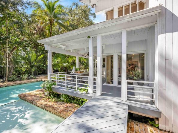 5600 Oakwood Ln, Coral Gables FL 33156