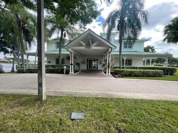 1145 NW 174th Ave, Pembroke Pines FL 33029