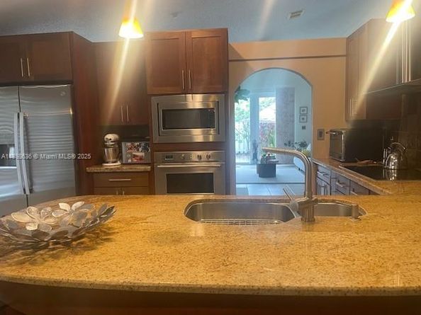 1145 NW 174th Ave, Pembroke Pines FL 33029