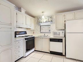 102 Lake Shore Dr, Pembroke Park FL 33009