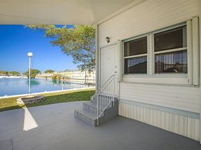 102 Lake Shore Dr, Pembroke Park FL 33009