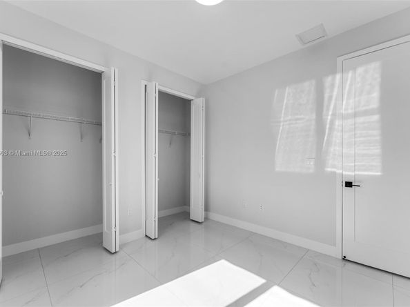 12393 SW 220th St, Miami FL 33170