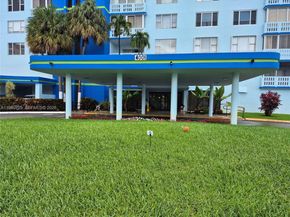 4001 Hillcrest Dr 509, Hollywood FL 33021