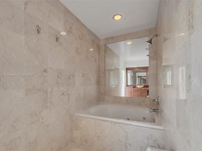 9620 E Calusa Club Dr, Miami FL 33186