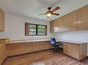 9620 E Calusa Club Dr, Miami FL 33186