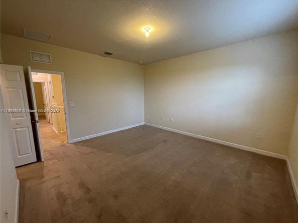 17107 SW 96th St, Miami FL 33196