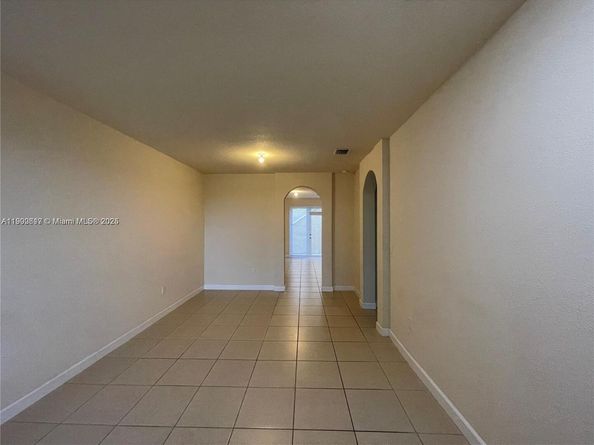 17107 SW 96th St, Miami FL 33196