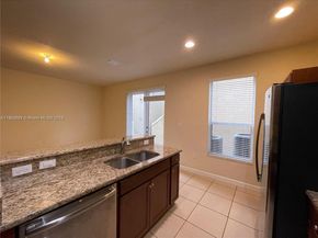 17107 SW 96th St, Miami FL 33196