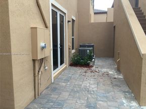 17107 SW 96th St, Miami FL 33196