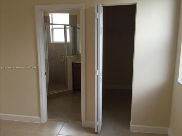 17107 SW 96th St, Miami FL 33196