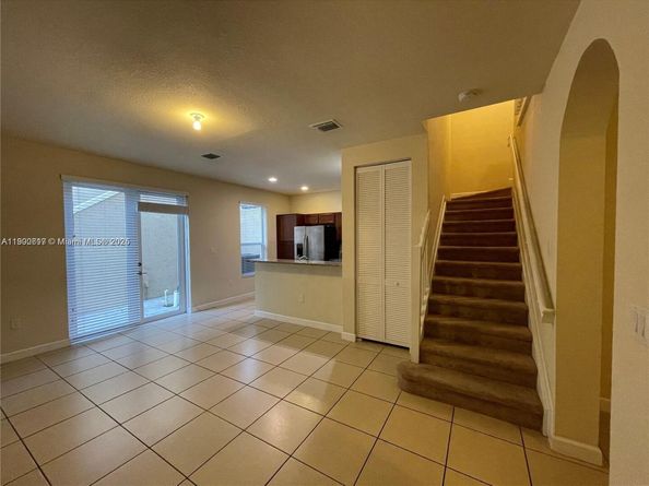 17107 SW 96th St, Miami FL 33196