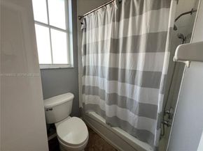 8001 W 36th Ave 1, Hialeah FL 33018