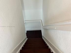 8001 W 36th Ave 1, Hialeah FL 33018