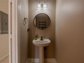 729 NW 42nd Ave, Plantation FL 33317