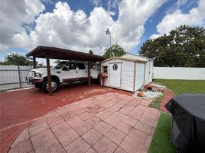 5223 NW 168th Ter, Miami Gardens FL 33055