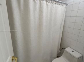 5223 NW 168th Ter, Miami Gardens FL 33055