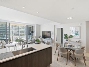 88 SW 7th St 1111, Miami FL 33130