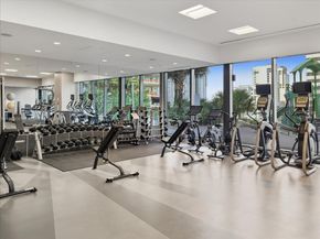 88 SW 7th St 1111, Miami FL 33130