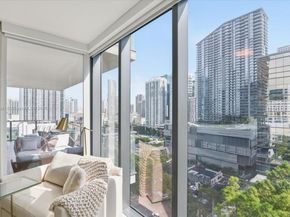 88 SW 7th St 1111, Miami FL 33130