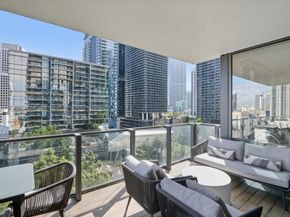 88 SW 7th St 1111, Miami FL 33130