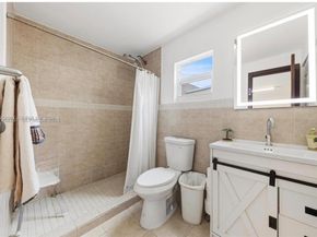 Undisclosed Address #A11952287, Miami FL 33172