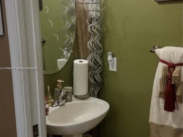 Undisclosed Address #A11996021, Miami Gardens FL 33169