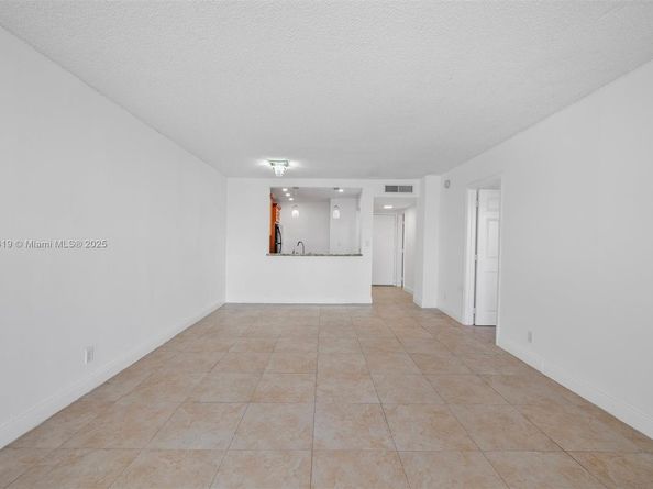 2935 NE 163rd St 4I, North Miami Beach FL 33160