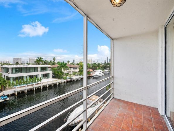 2935 NE 163rd St 4I, North Miami Beach FL 33160