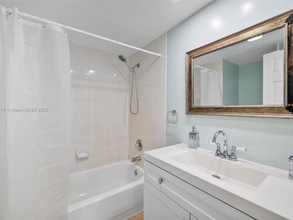 2935 NE 163rd St 4I, North Miami Beach FL 33160