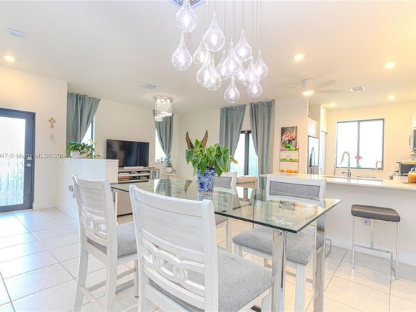 4260 NW 82nd Ave, Doral FL 33166