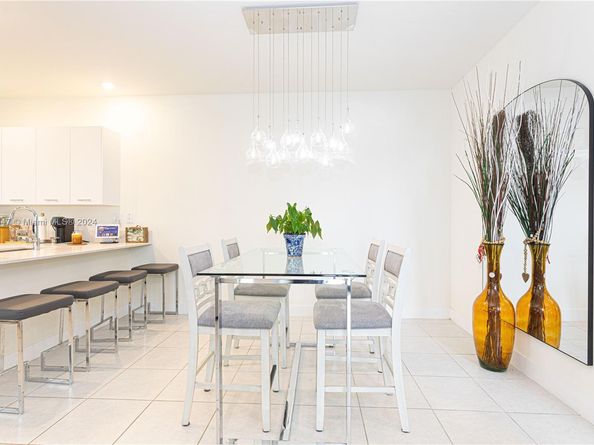 4260 NW 82nd Ave, Doral FL 33166
