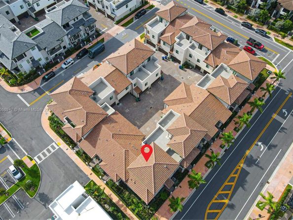 4260 NW 82nd Ave, Doral FL 33166