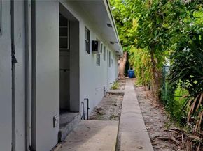 1905 Miami Rd, Fort Lauderdale FL 33316