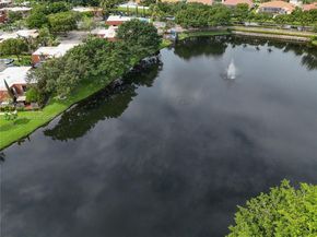 9977 NW 6th Ct 9977, Plantation FL 33324