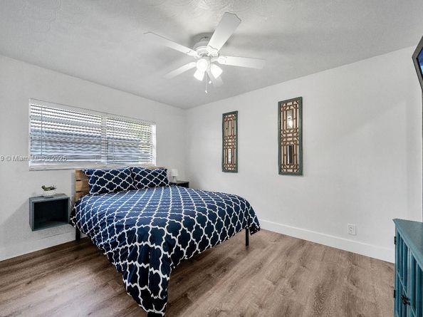 521 W Evanston Cir, Fort Lauderdale FL 33312