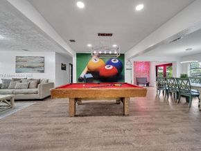 521 W Evanston Cir, Fort Lauderdale FL 33312