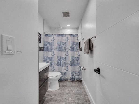 521 W Evanston Cir, Fort Lauderdale FL 33312