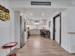 521 W Evanston Cir, Fort Lauderdale FL 33312