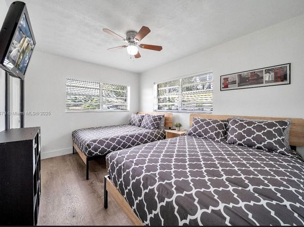 521 W Evanston Cir, Fort Lauderdale FL 33312