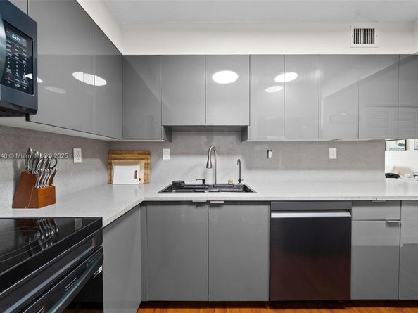 17800 Atlantic Blvd 402, Sunny Isles Beach FL 33160